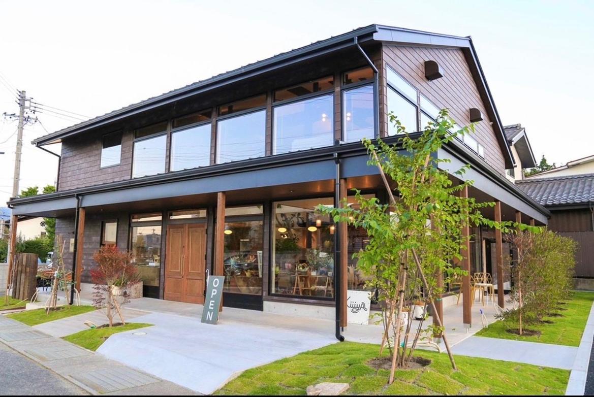 אזומינו Kiiiya Cafe&Hostel מראה חיצוני תמונה